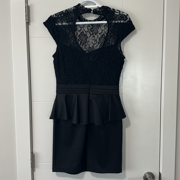 Nasty Gal Black Lace Peplum Dress US M - Picture 2 of 4